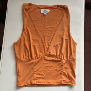 💚3/$15💚 XS orange V-neck tank top crop tank top